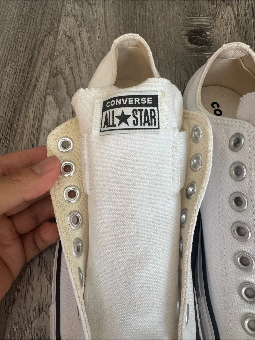 Men 8 women 10 - Converse chuck taylor all star slip on white unisex sneaker